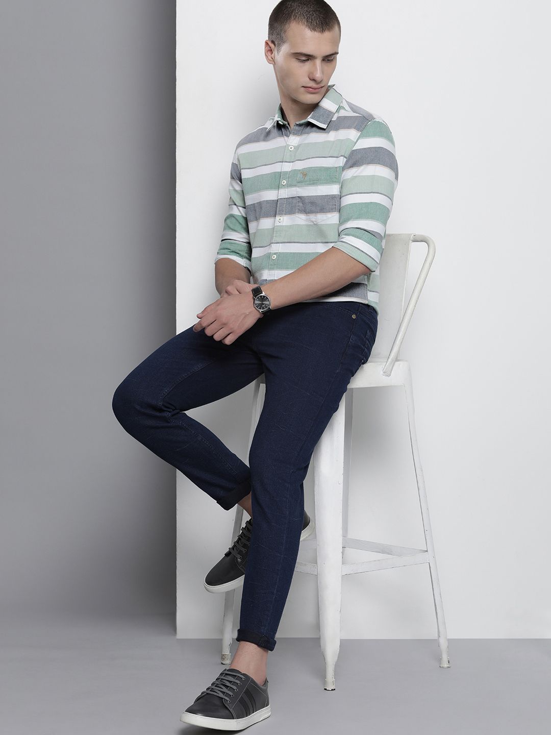 The Indian Garage Co Smart Slim Fit Horizontal Striped Cotton Casual Shirt