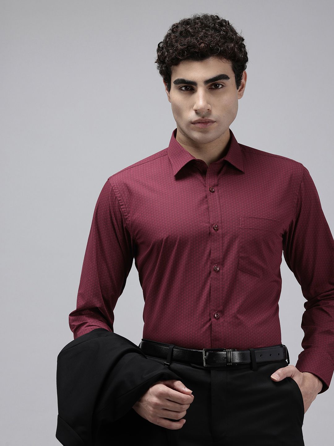 Park Avenue Slim Fit Geometric Printed Formal Shirt
