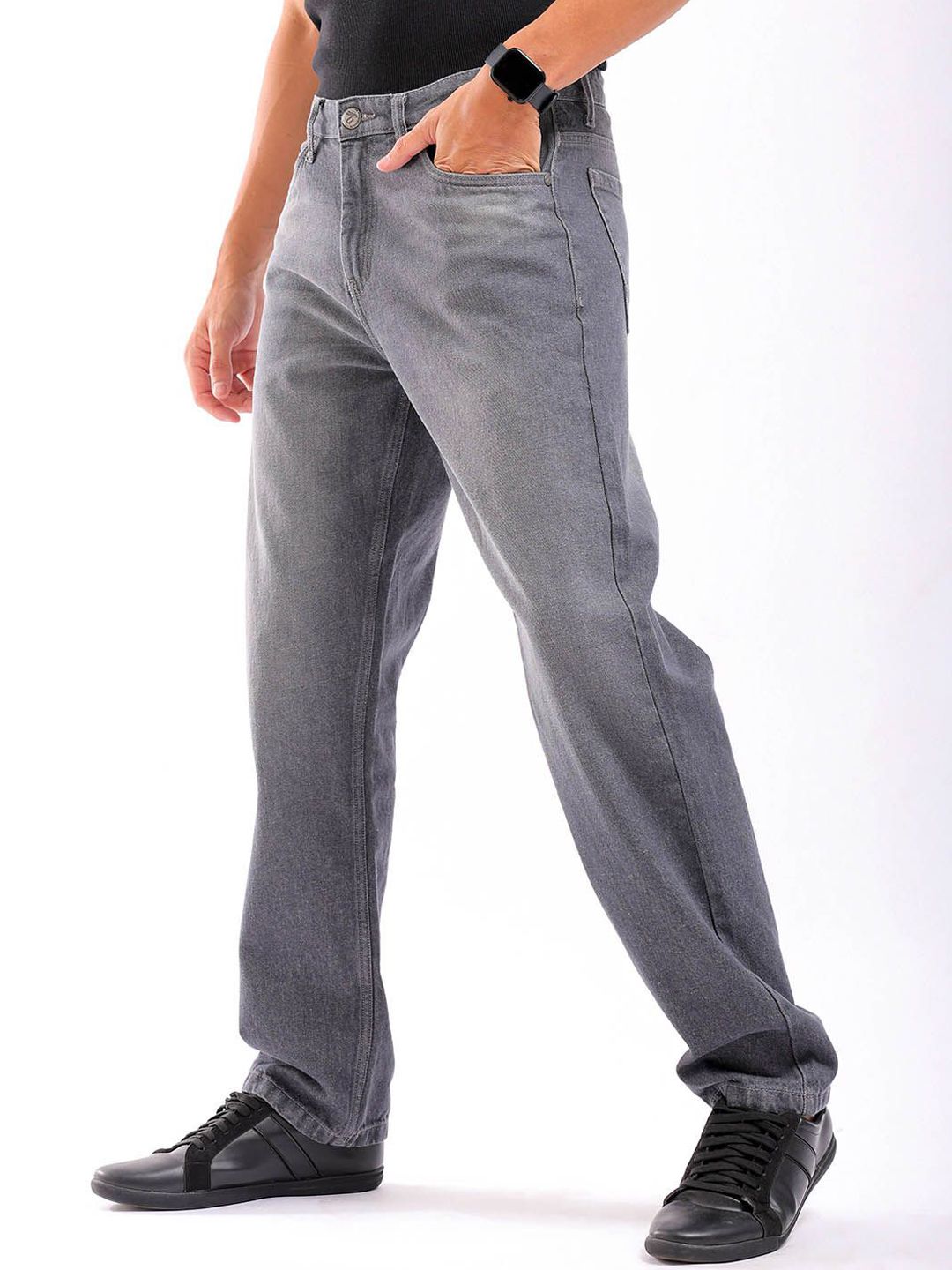 The Indian Garage Co Men Straight Fit No Fade Low Distress Cotton Jeans