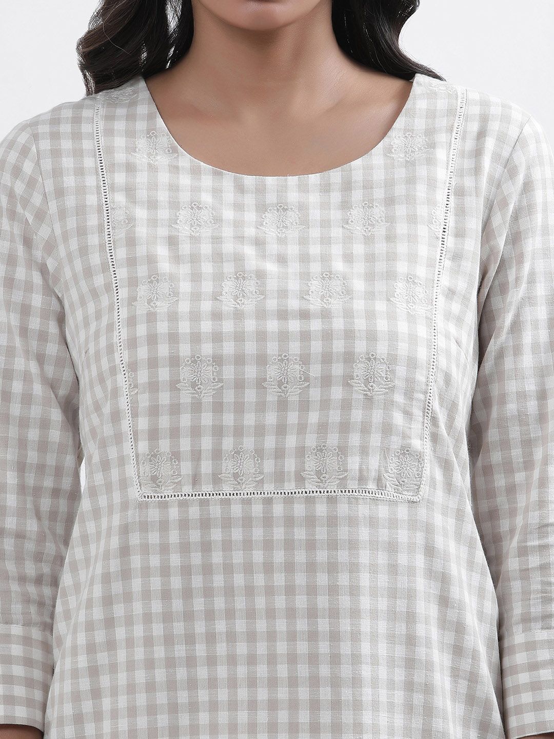 W Women Checked Thread Work A-Line Kurta