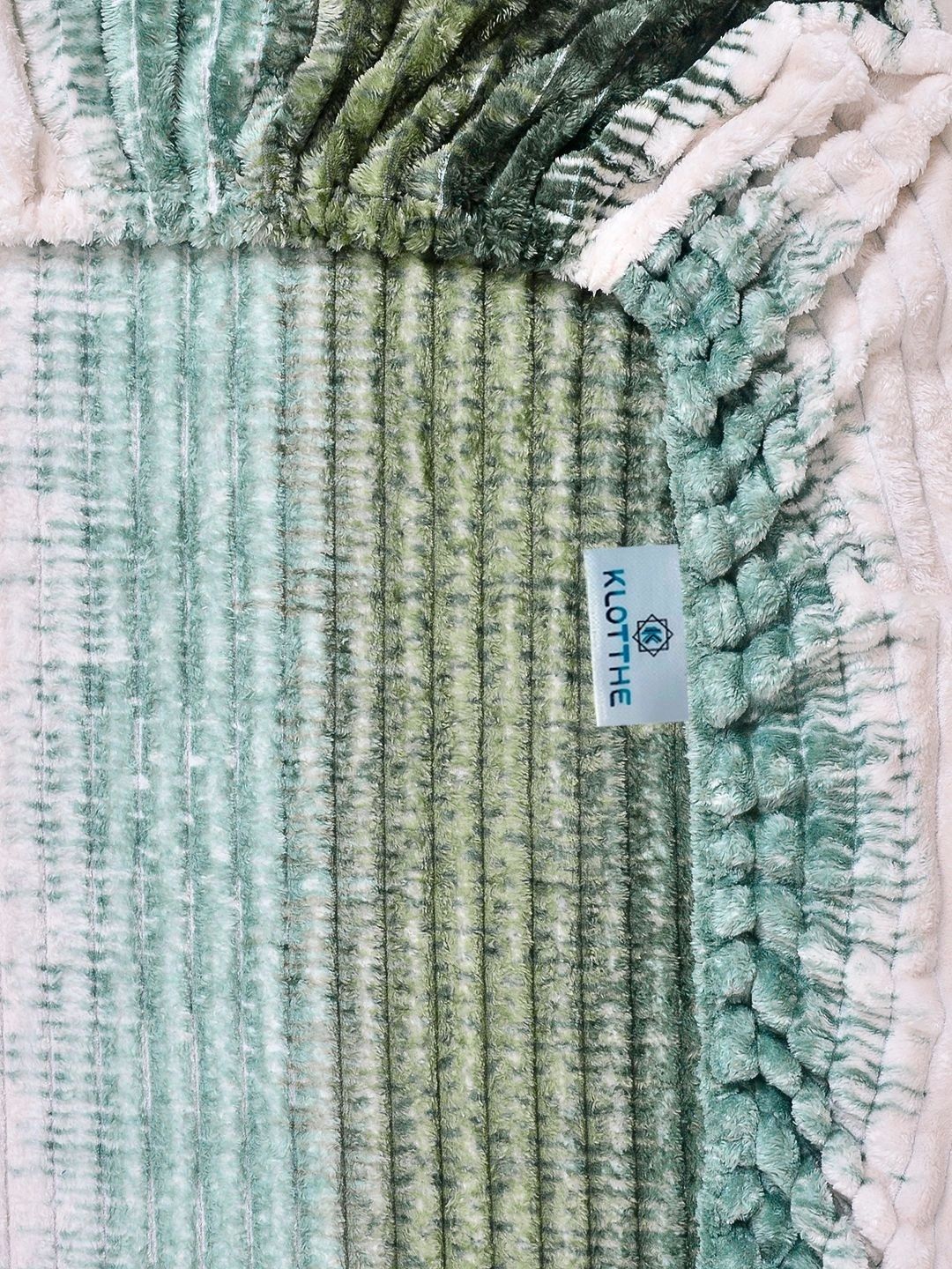 KLOTTHE Green & White Striped 300 TC King Bedsheet with 2 Pillow Covers