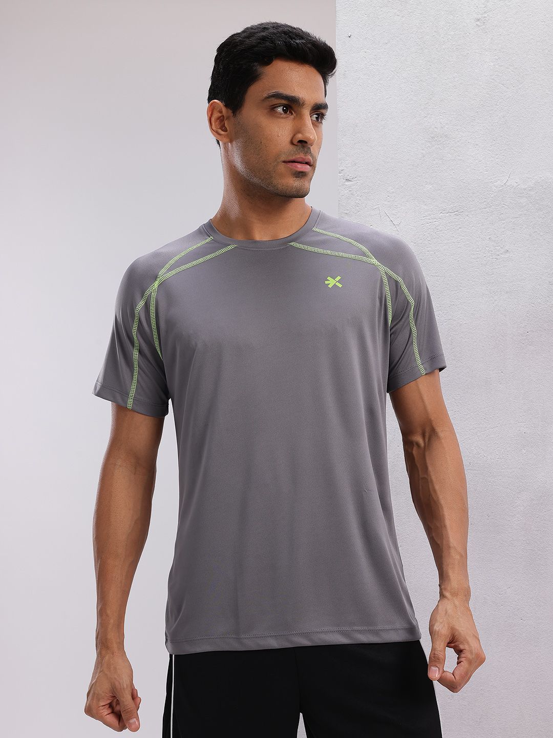 HRX by Hrithik Roshan Contrast Stitching Raglan Sleeves Rapid-Dry Training T-shirt