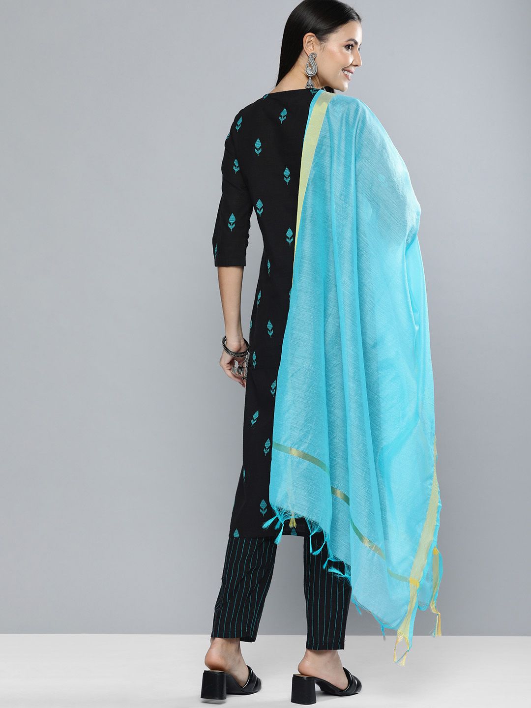 Vishudh Women Black Solid Kurta with Trousers & Dupatta