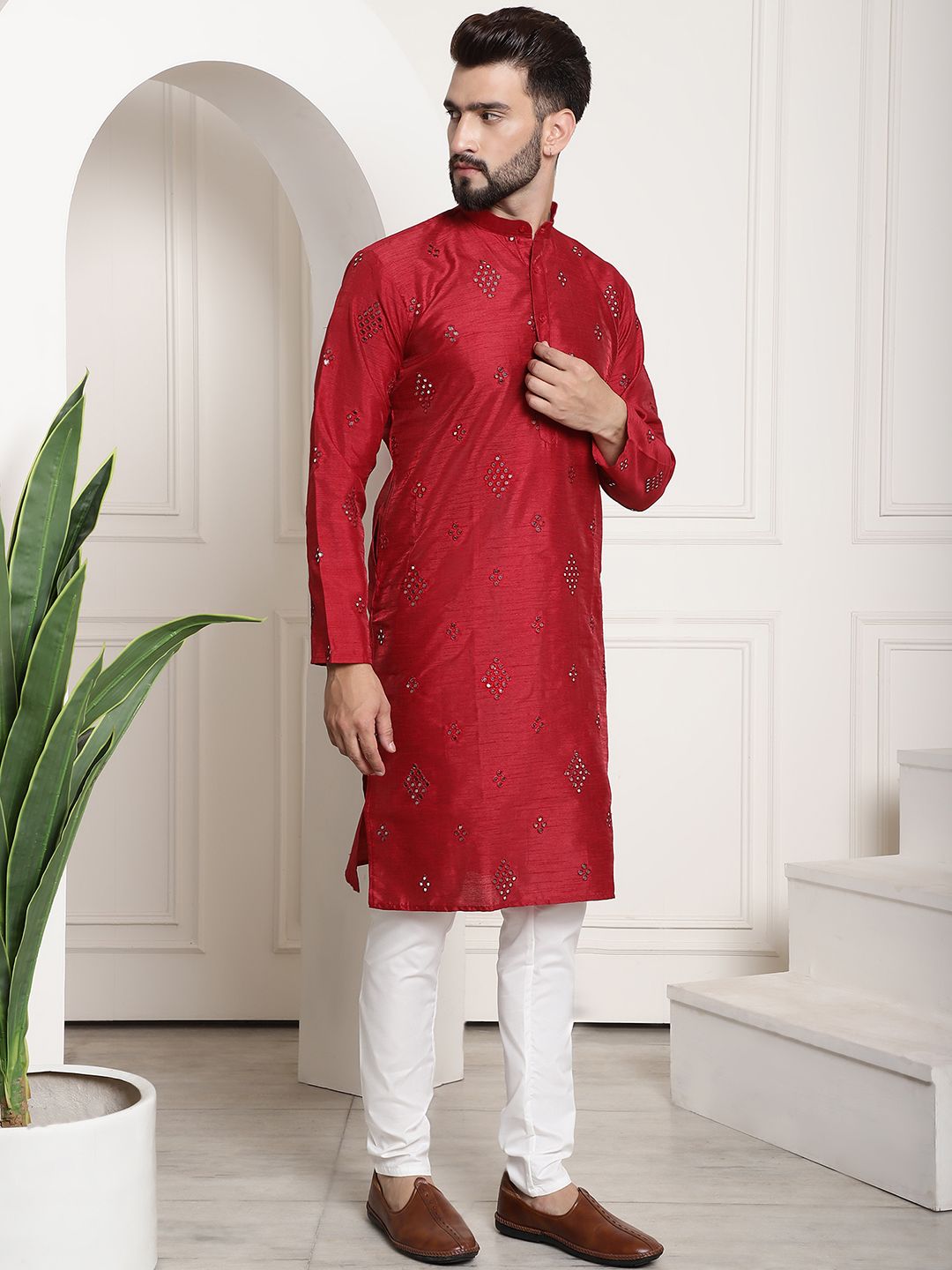 SOJANYA Geometric Embroidered Mirror Work Regular Kurta With Churidar