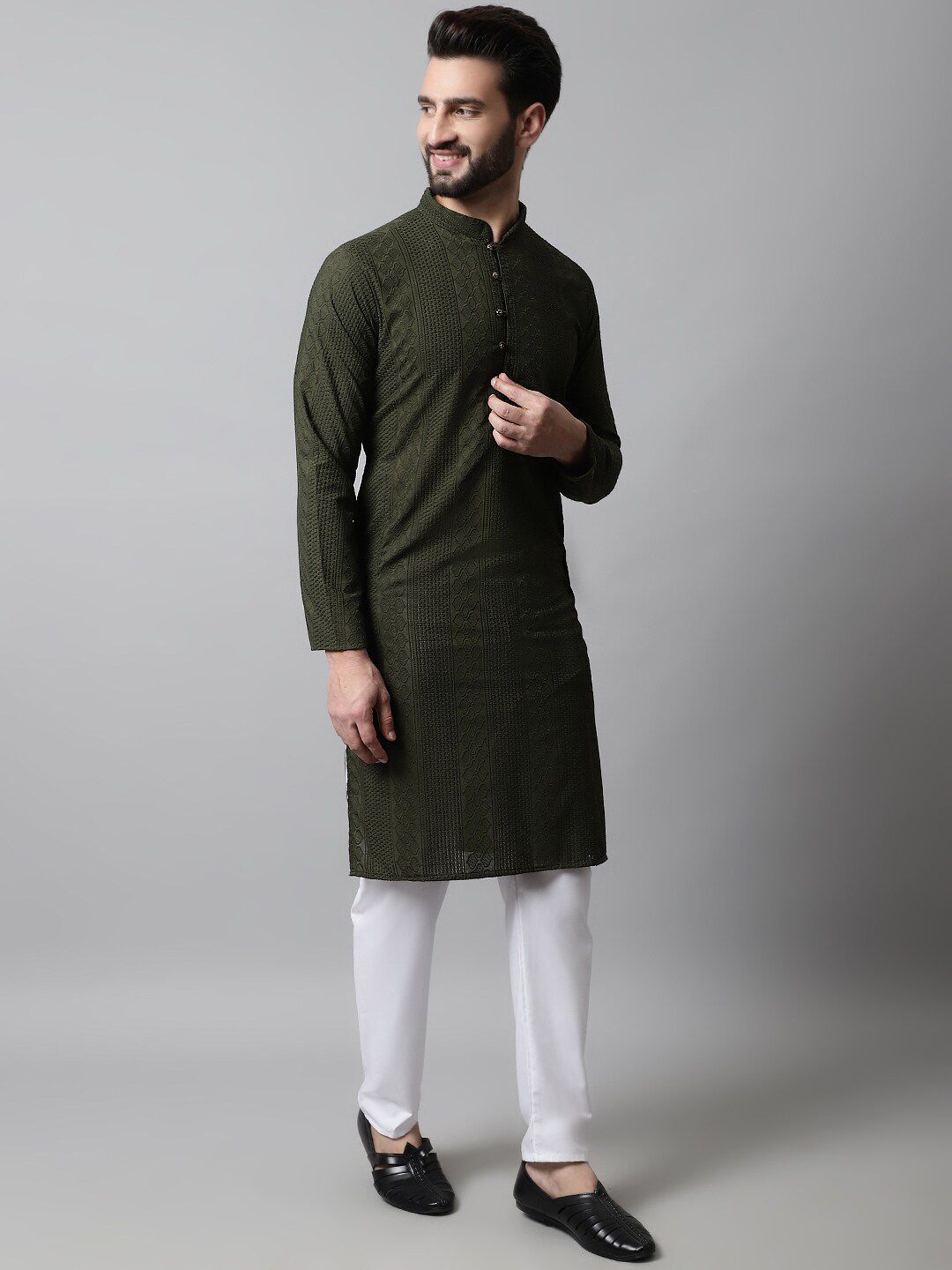 Jompers Men Ethnic Motifs Thread Work Cotton Kurta