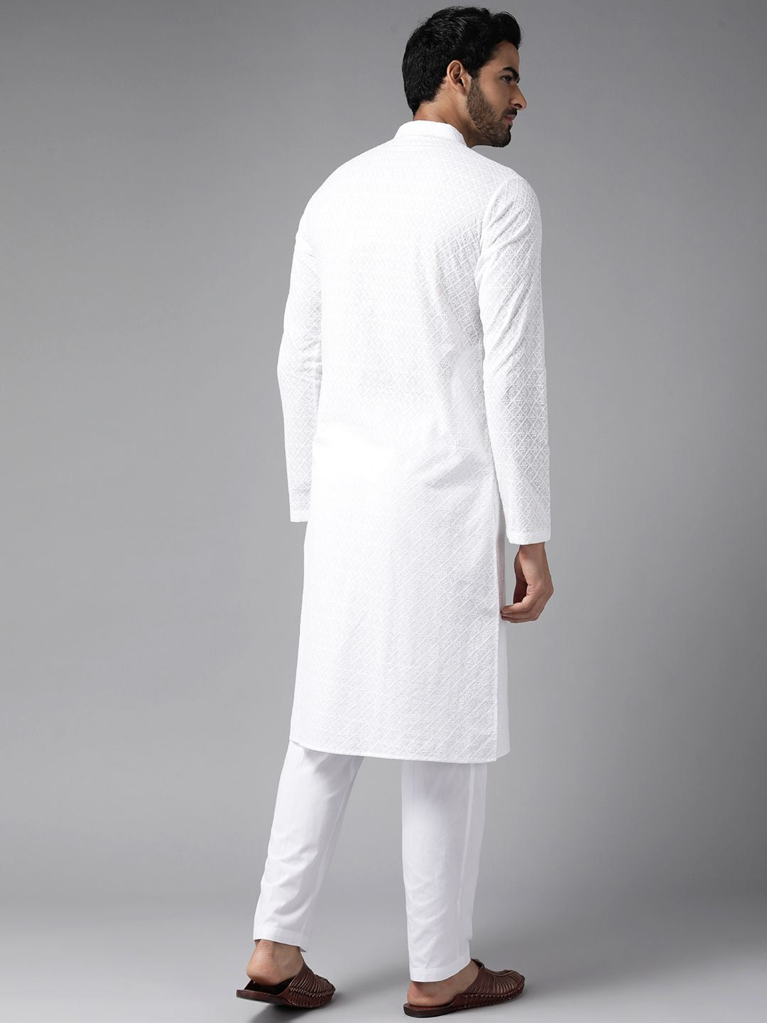 See Designs Men White Ethnic Motifs Embroidered Chikankari Pure Cotton Kurta with Pyjamas