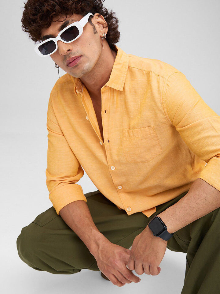 VASTRADO Classic Slim Fit Textured Cutaway Collar Cotton Casual Shirt