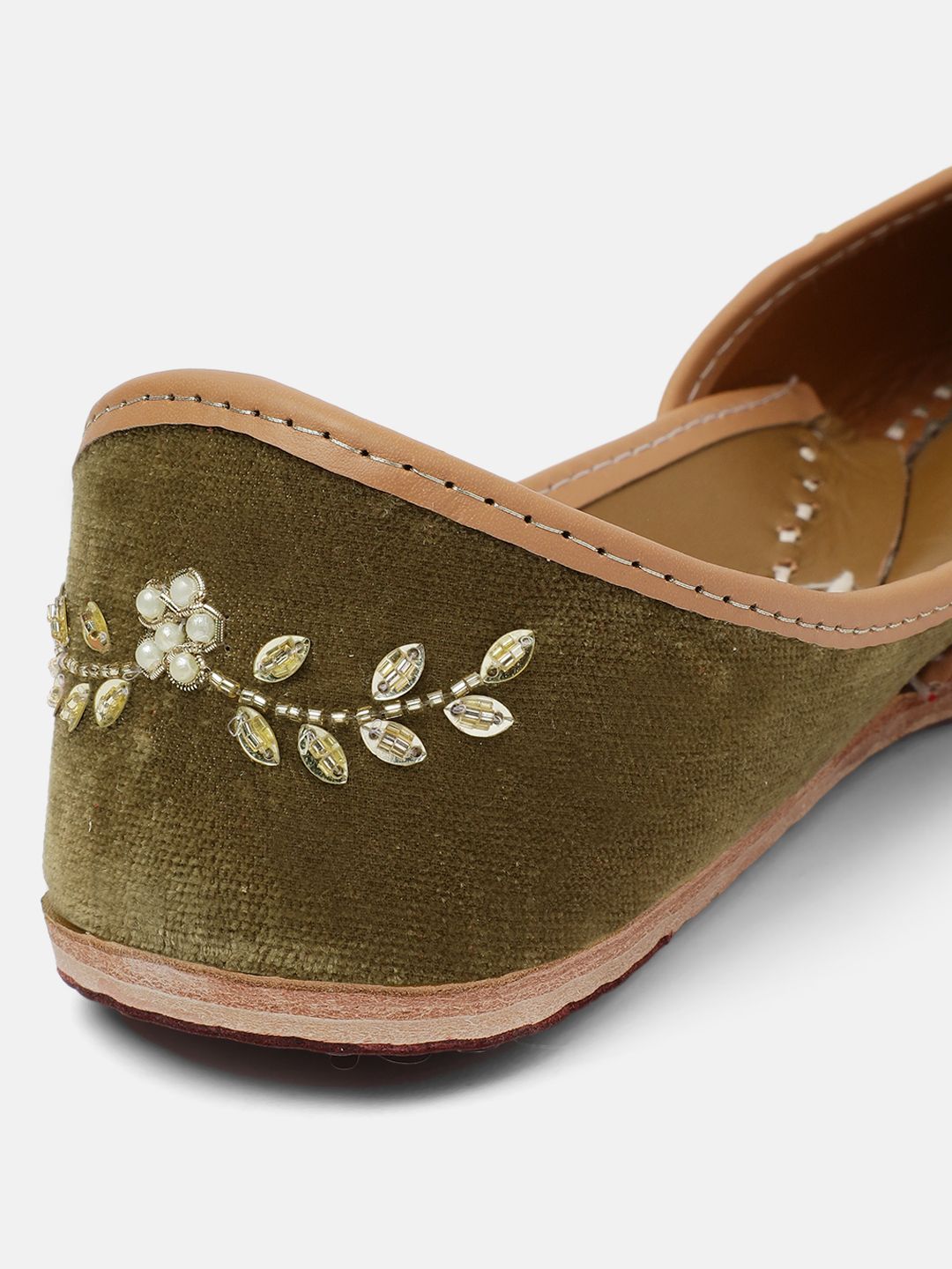 House of Pataudi Women Ethnic Embellished Mojaris