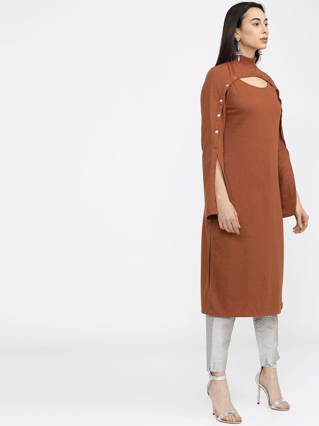 Vishudh Women Brown Flared Sleeves Thread Work Kurta