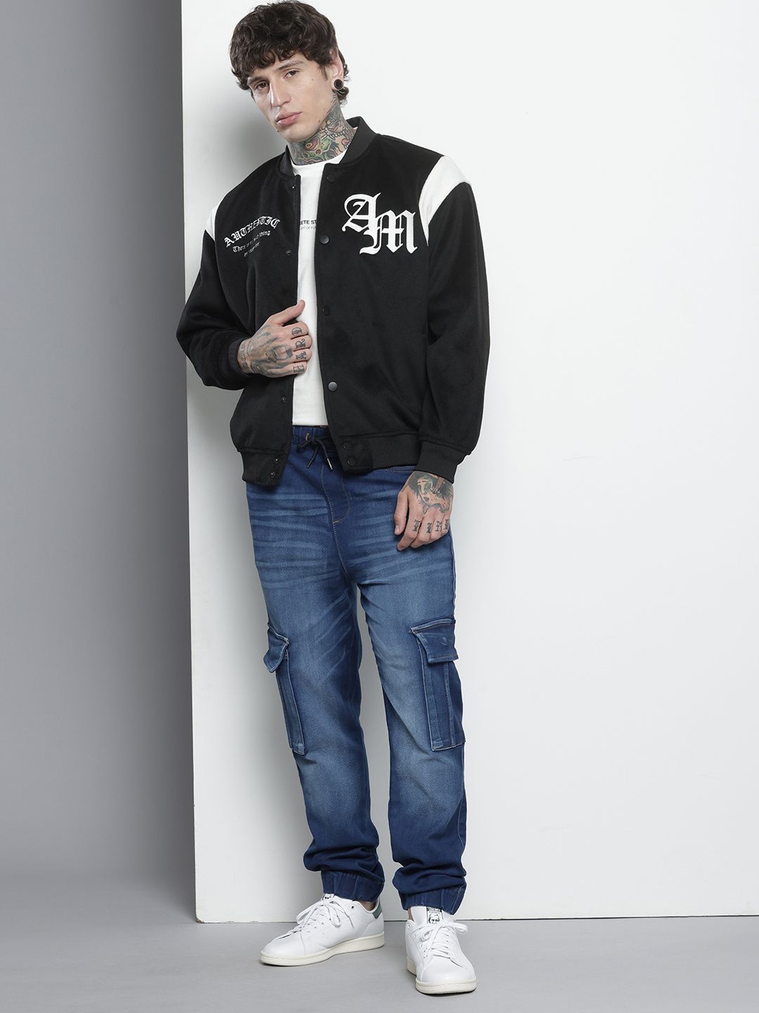 The Indian Garage Co Men Light Fade Stretchable Cargo Jeans