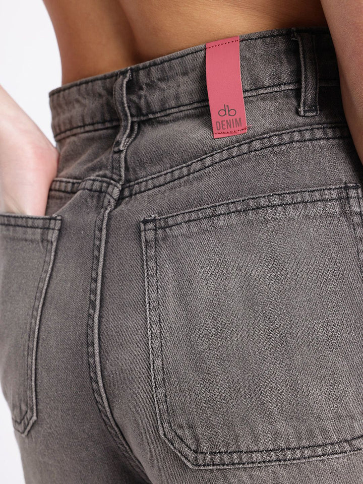 DressBerry Women Urban Cool Washed High-Rise Cargo Denim Shorts