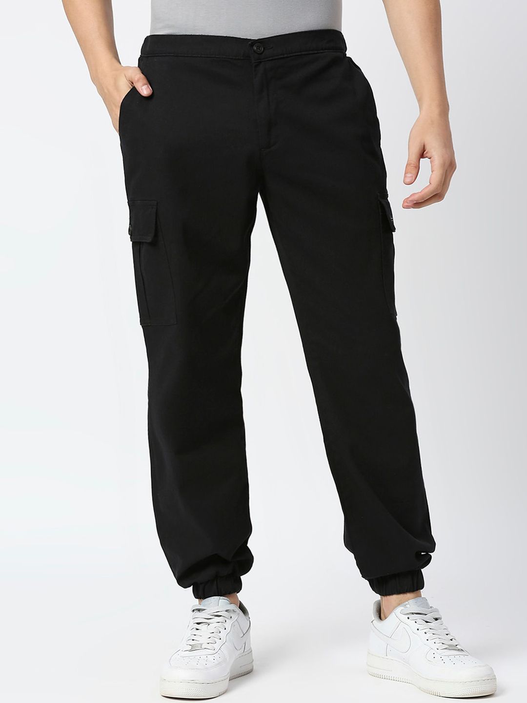 Thomas Scott Men Comfort Mid-Rise Easy Wash Cargo Trousers
