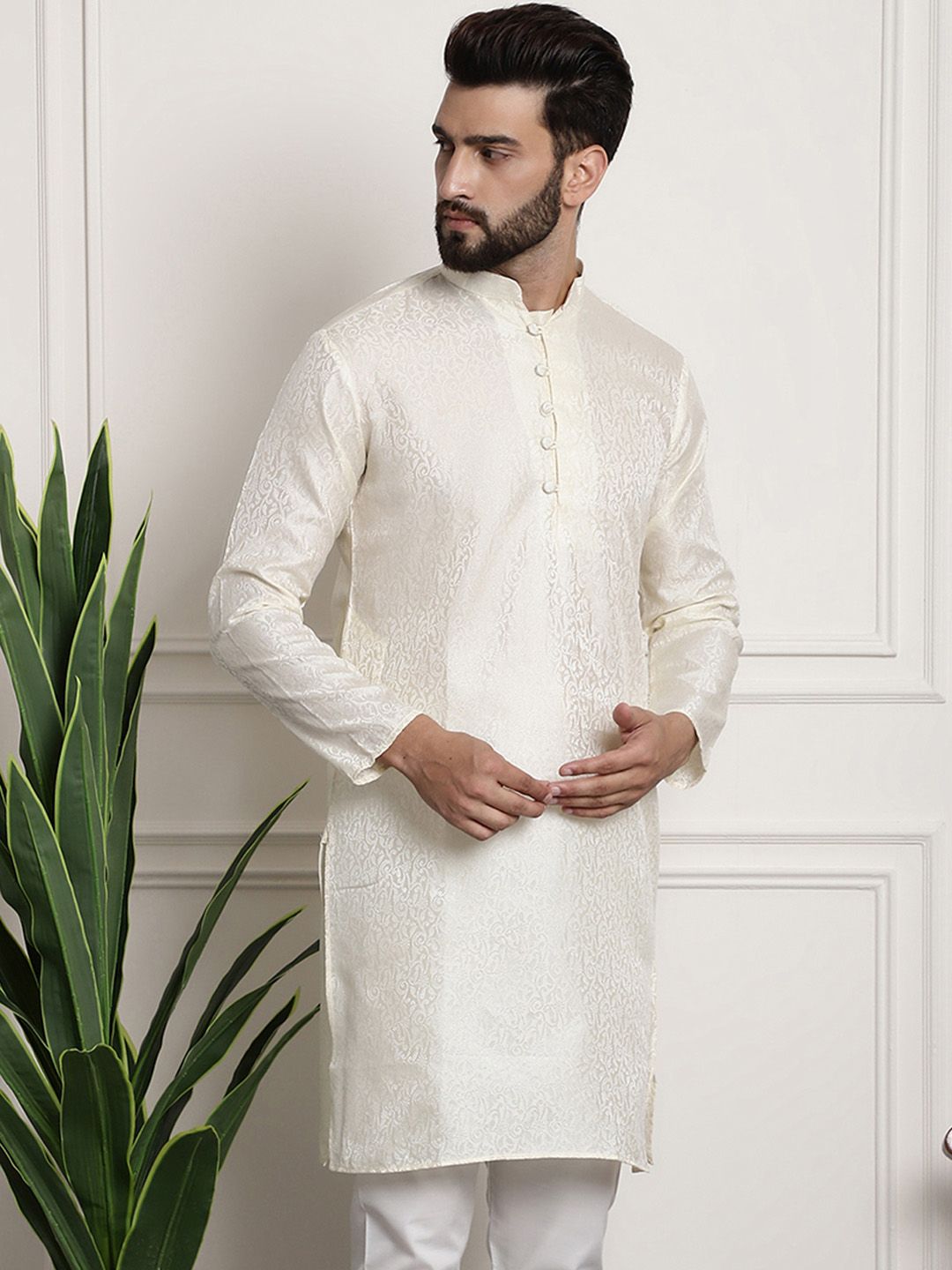 SOJANYA Ethnic Motifs Woven Design Mandarin Collar Long Sleeves Straight Kurta
