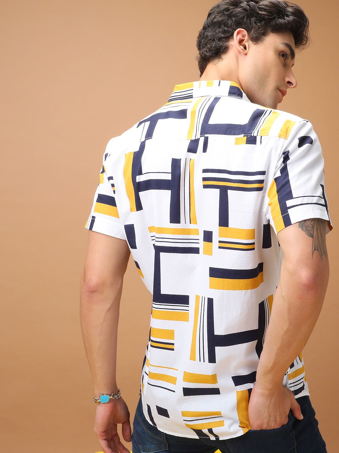 The Indian Garage Co Men Slim Fit Abstract Printed Resortwear Shirt