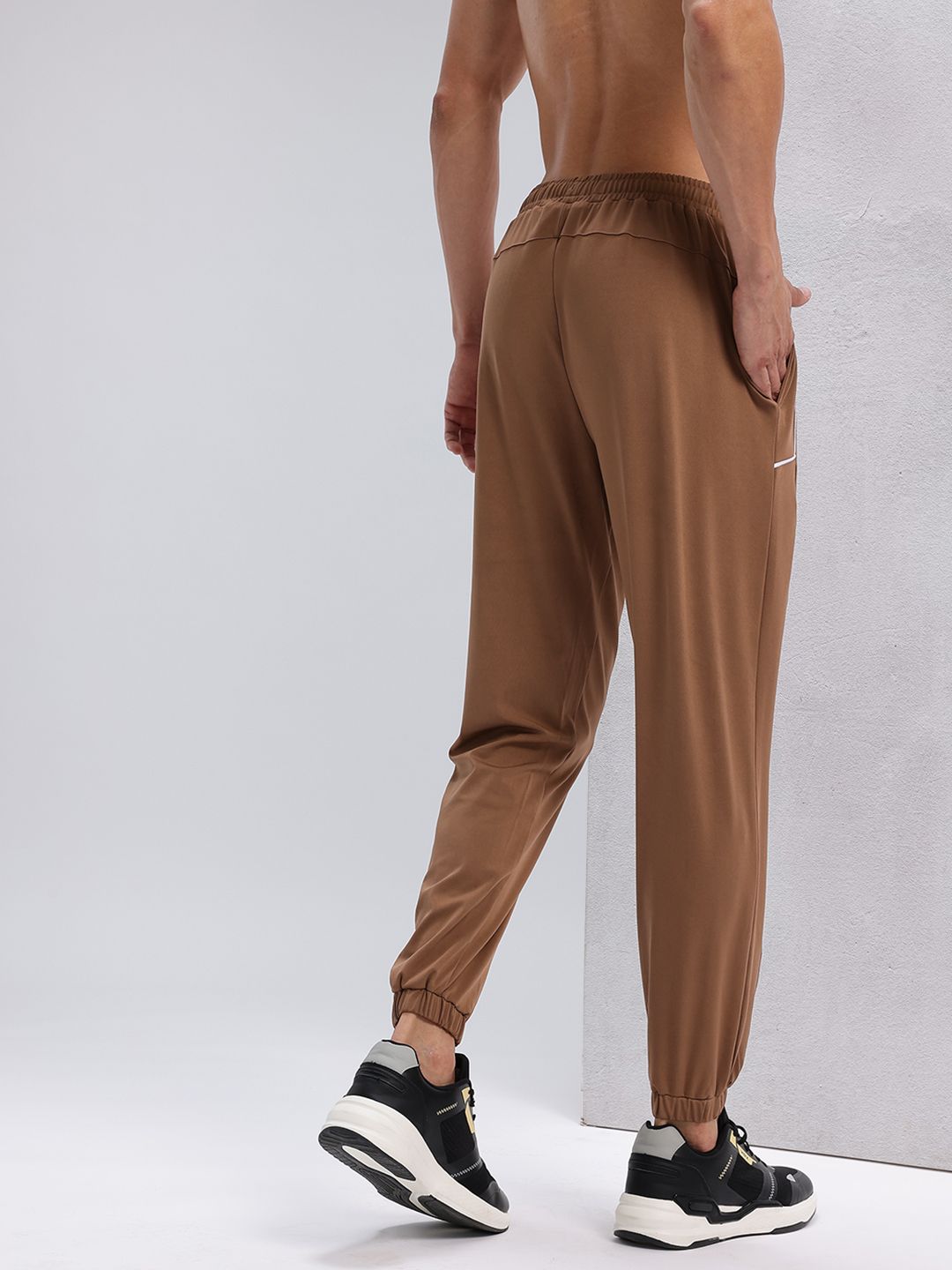 HRX by Hrithik Roshan Men Mid-Rise Rapid-Dry Training Joggers