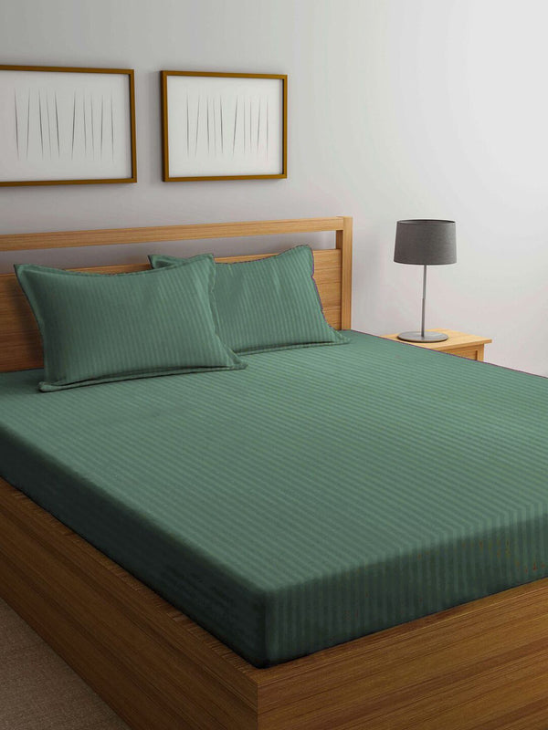 KLOTTHE Green Striped 300 TC King Bedsheet with 2 Pillow Covers