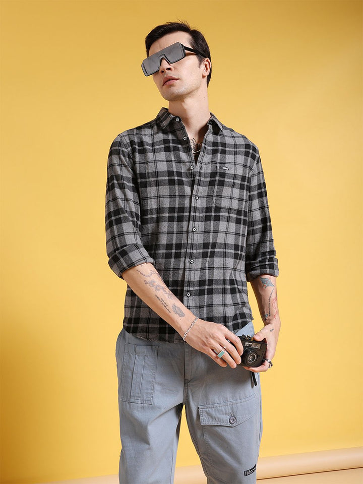 The Indian Garage Co Men Grey Slim Fit Checked Casual Shirt