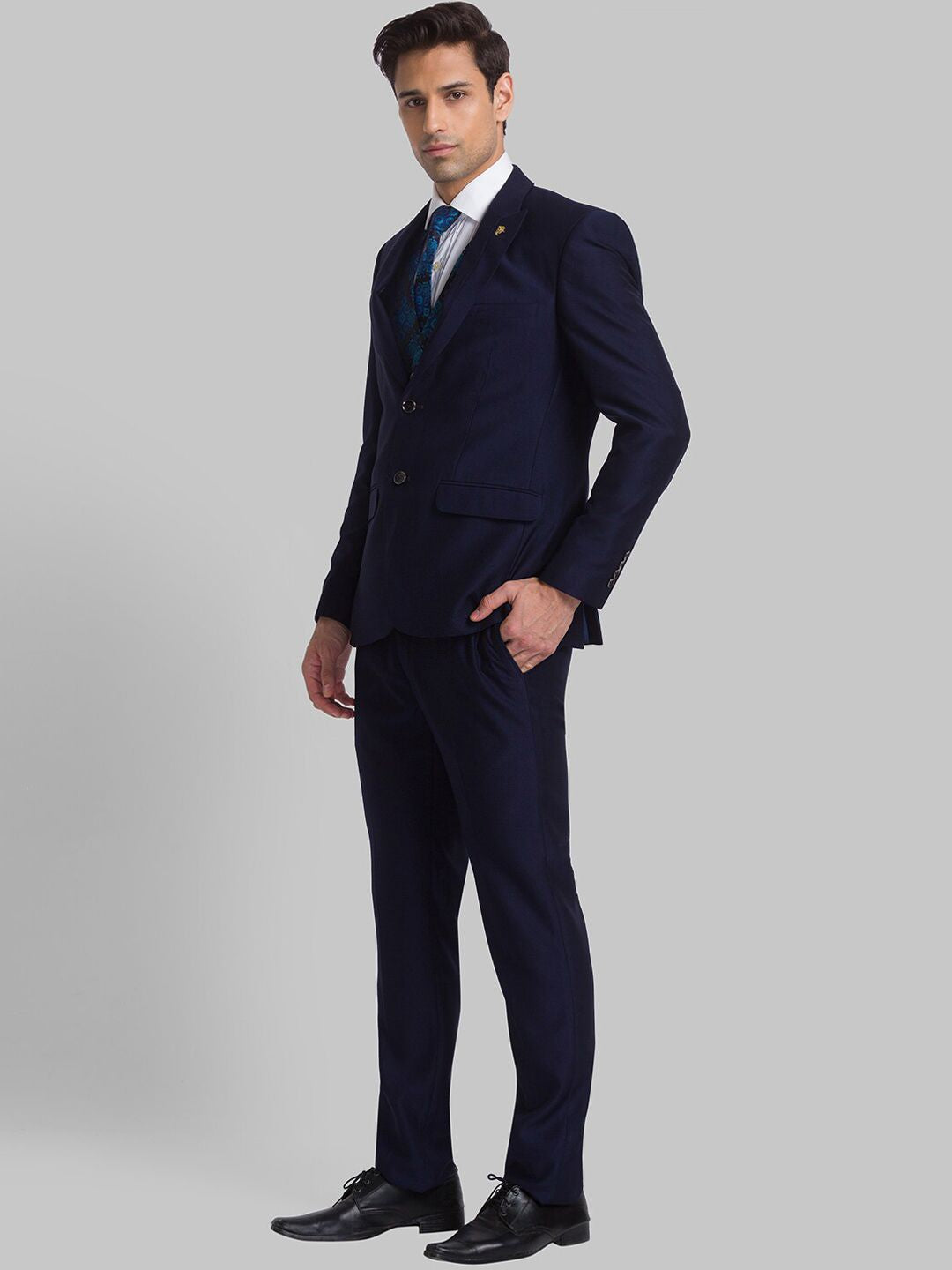 Raymond Men Slim-Fit Single-Breasted Three-Piece Formal Suit
