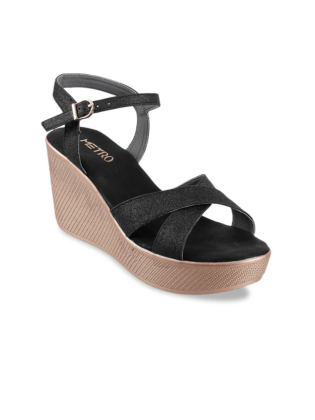 Metro Women Black Solid Sandals