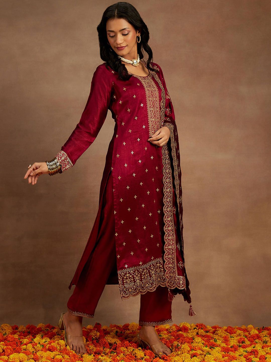 Libas Fuchsia Ethnic Motifs Embroidered Thread Work Kurta with Trousers & With Dupatta