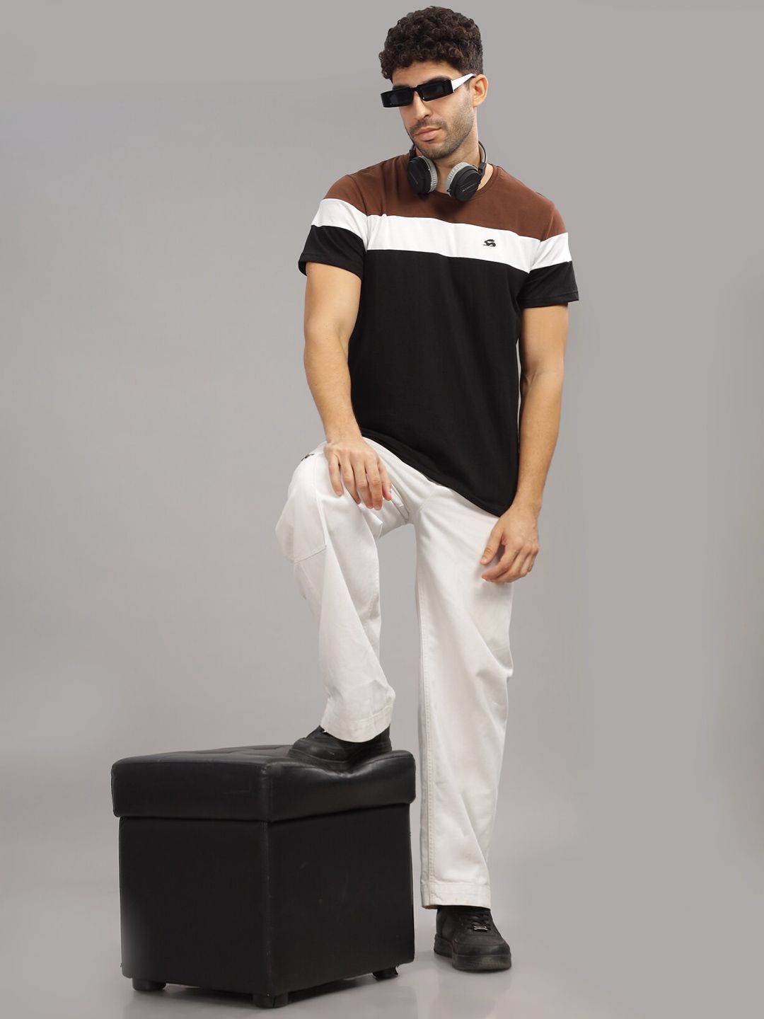 ADRO Colourblocked Regular Fit Cotton T-shirt