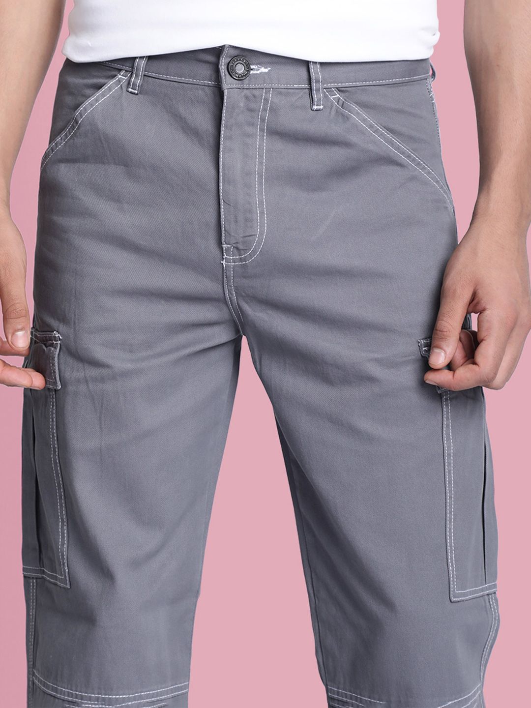Bene Kleed Men Relaxed Fit Cotton Cargos Trousers with Contrast stitch