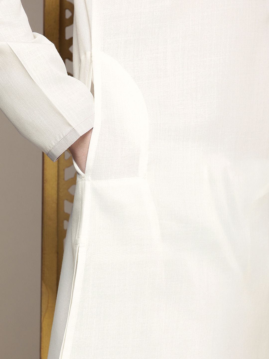 House of Pataudi Floral Embroidered Rozana Kurta