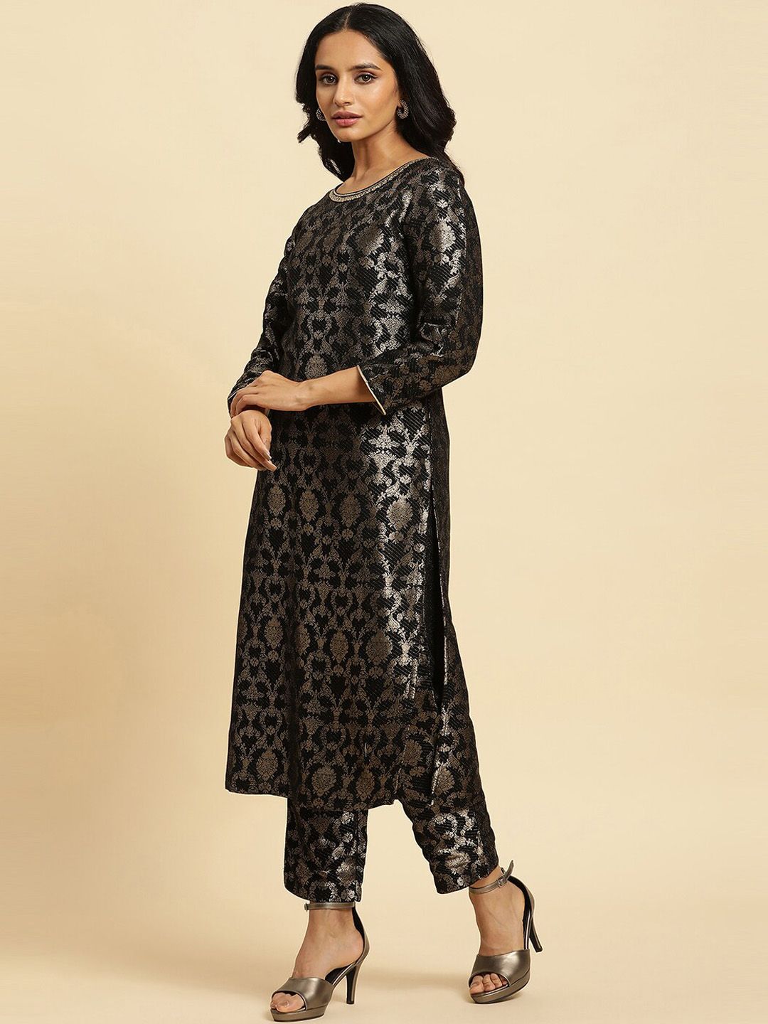 W Ethnic Motifs Woven Design Regular Kurta with Trousers