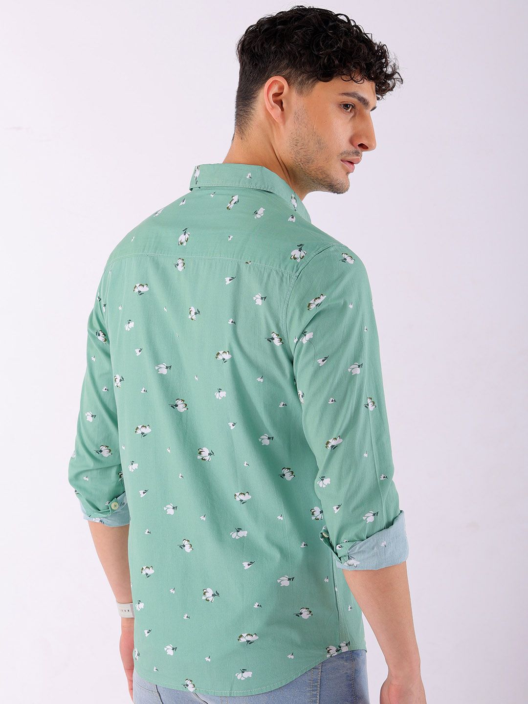 The Indian Garage Co Men Regular Fit Floral Printed Casual Shirt