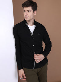The Indian Garage Co Men Black Slim Fit Solid Pure Cotton Casual Shirt