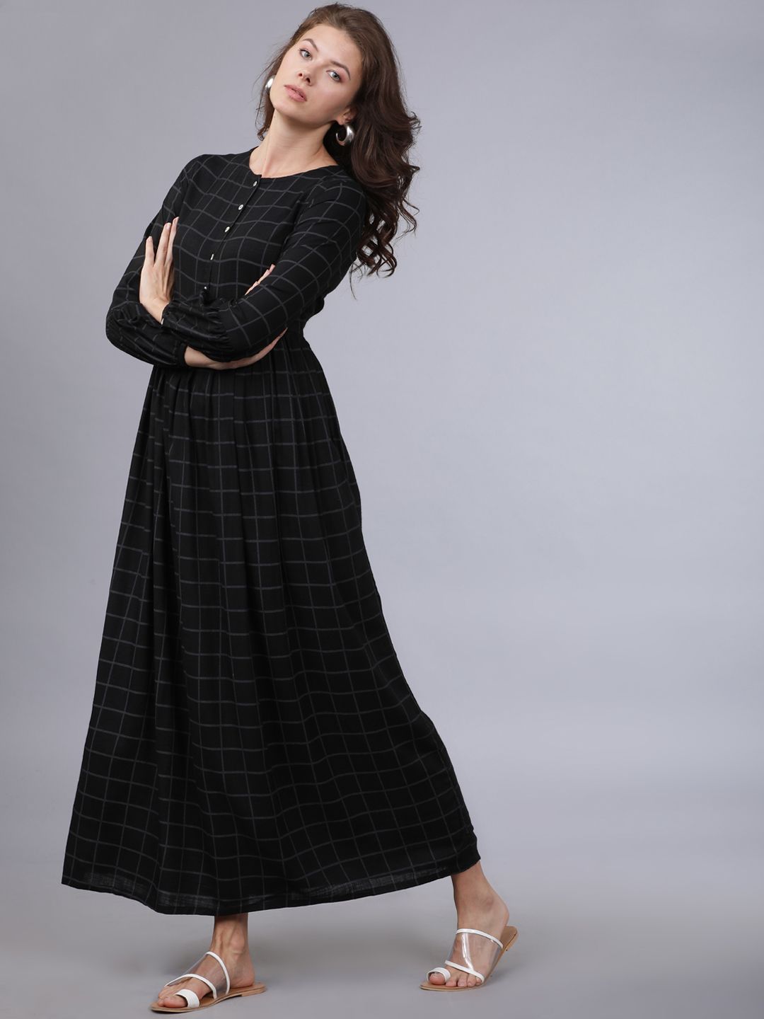 Vishudh Women Black & Grey Checked Maxi Dress