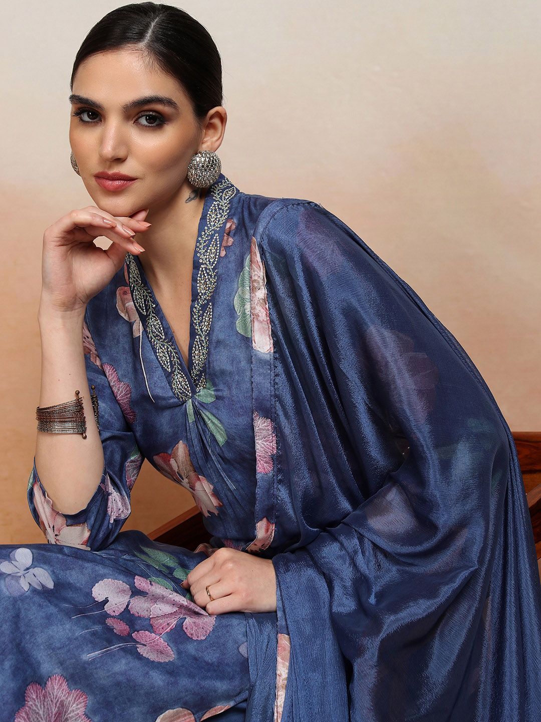 Vishudh Women Floral Printed Regular Kurta Trousers & Dupatta