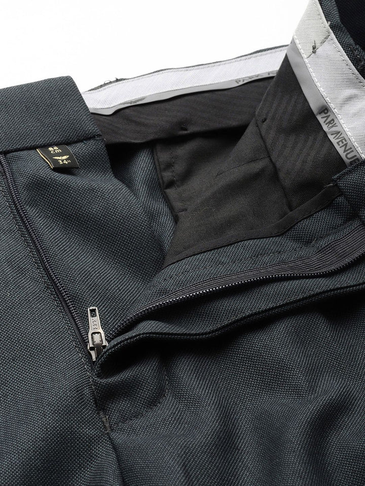Park Avenue Reka Bentuk Diri Tekstur Single Breasted Super Slim Fit 3-Peice Formal Suit