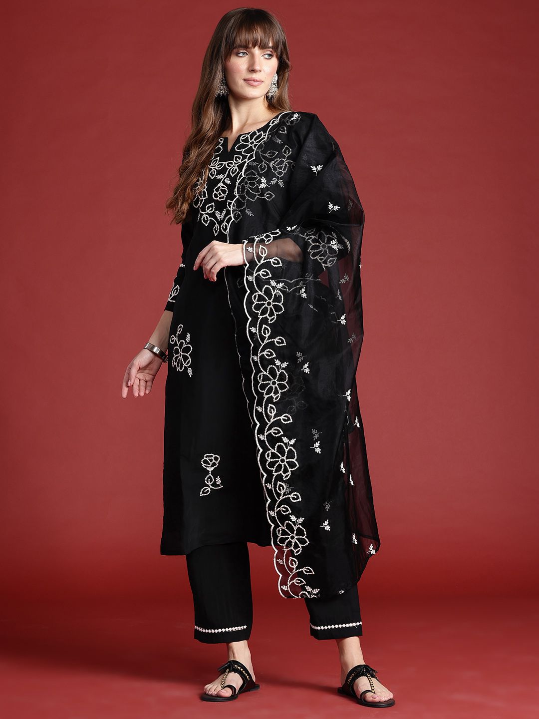 Kurta Kerja Benang Sulam Bunga Era Indo Dengan Seluar &amp; Dupatta