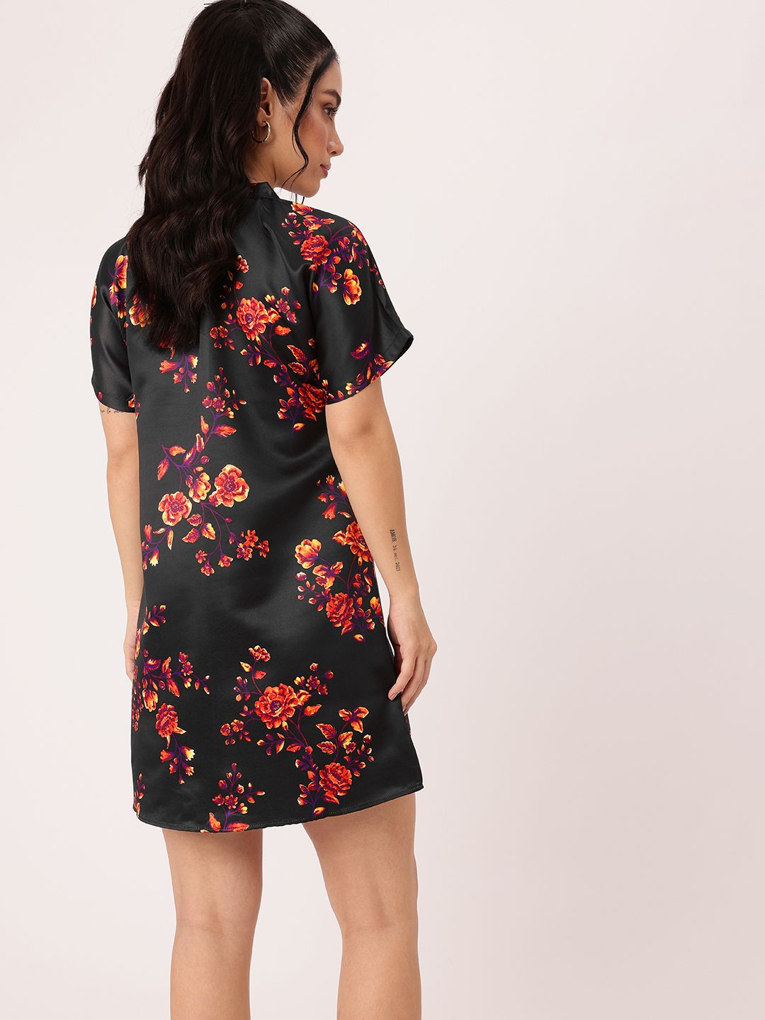 DressBerry Playful flower Printed Tie-Up Neck A-Line Mini Dress