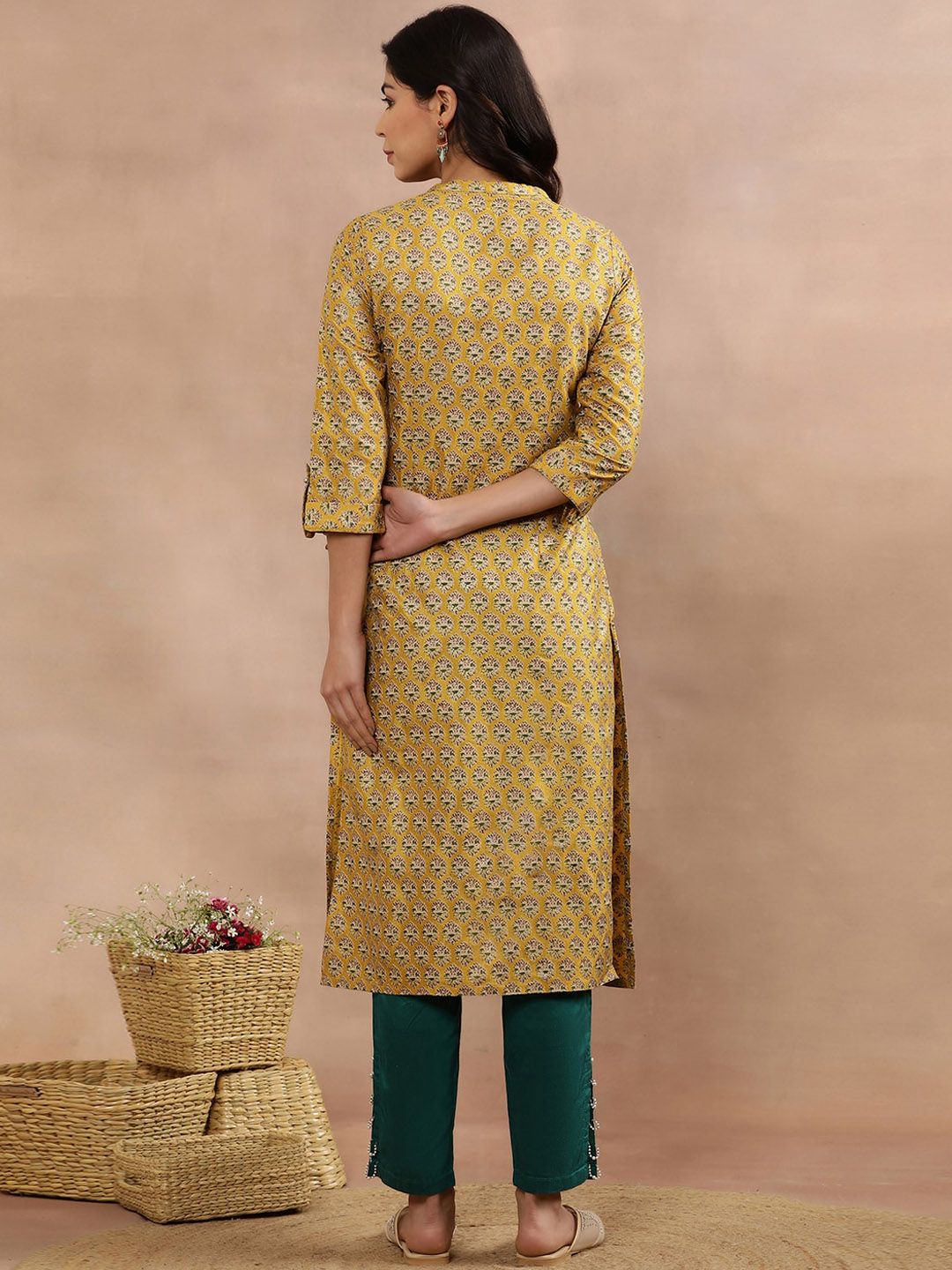 W Ethnic Motifs Printed Regular Thread Work Kurta with Trousers