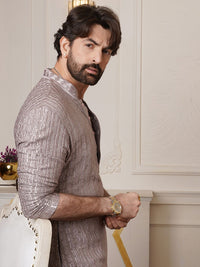 SOJANYA Men Embroidered Thread Work Kurta