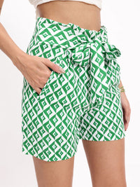 DressBerry Women Minimalist Touch Geometric Printed Shorts
