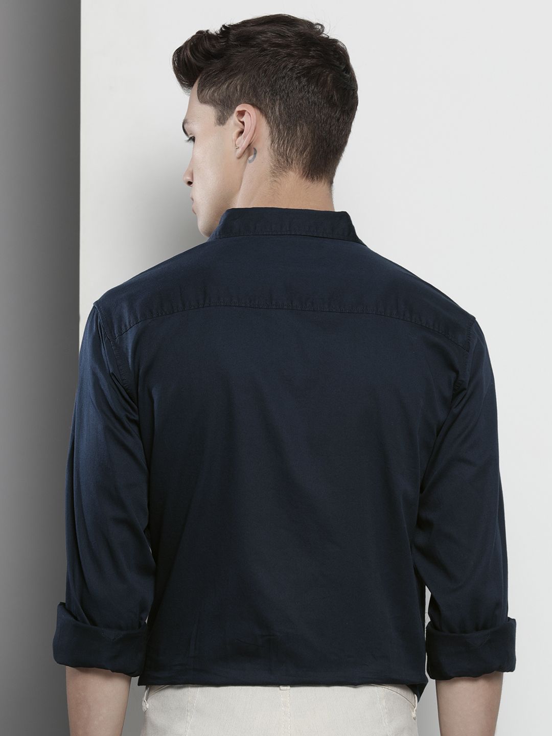 The Indian Garage Co Men Navy Blue Solid Comfort Casual Shirt