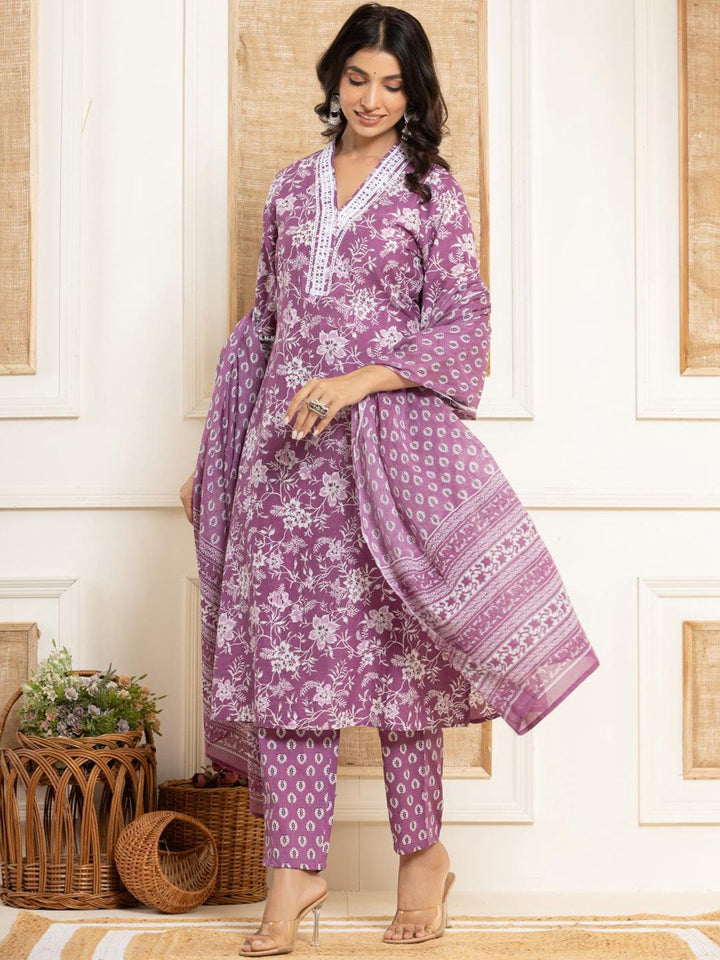 Varanga Floral Printed Regular Straight Kurta with Trouser & with Dupatta