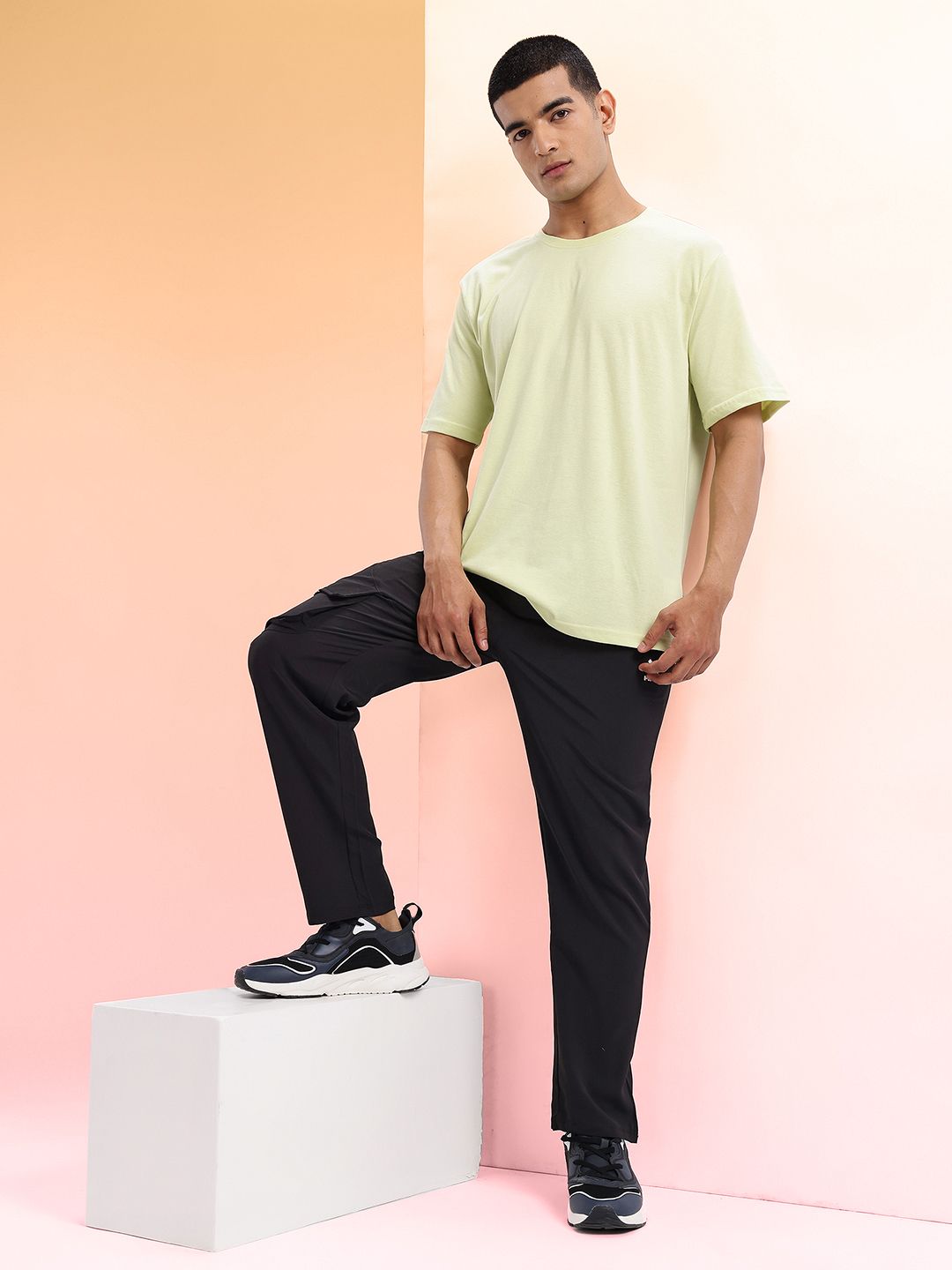 HRX by Hrithik Roshan Men Mid-Rise Lifestyle Cargos