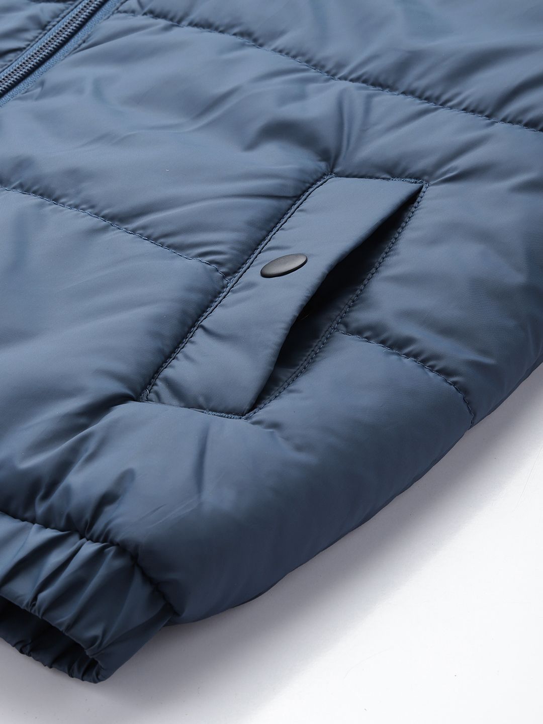 HRX by Hrithik Roshan Naturetherapy Rapid Dry Colourblocked Outdoor Padded Jacket