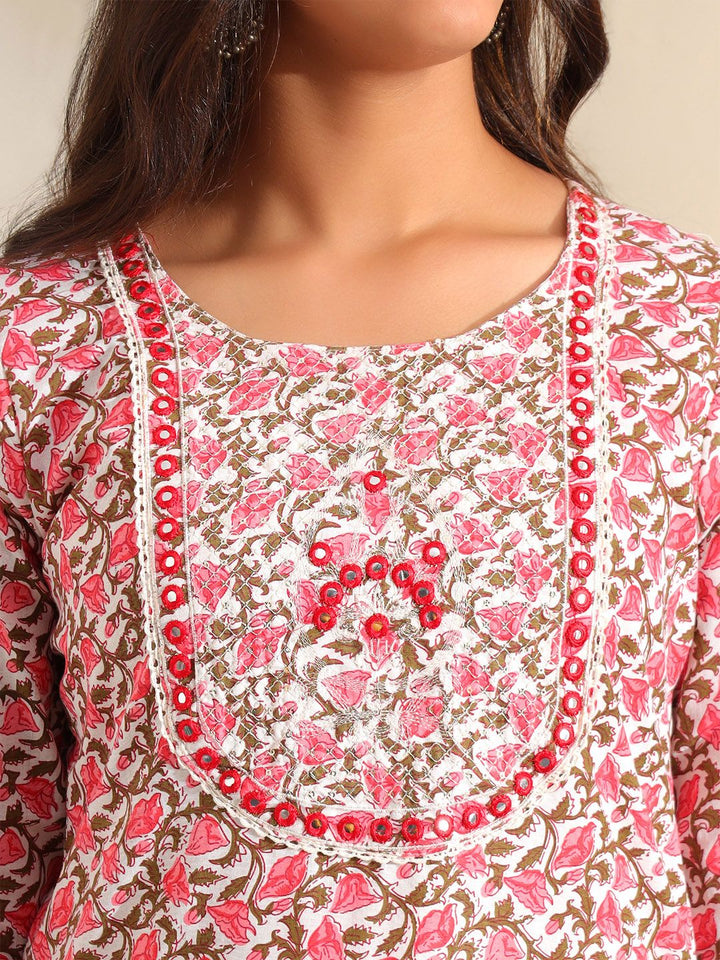 Mamicha Women Floral Printed Regular Mirror Work Pure Cotton Kurta with Trousers & With Dupatta