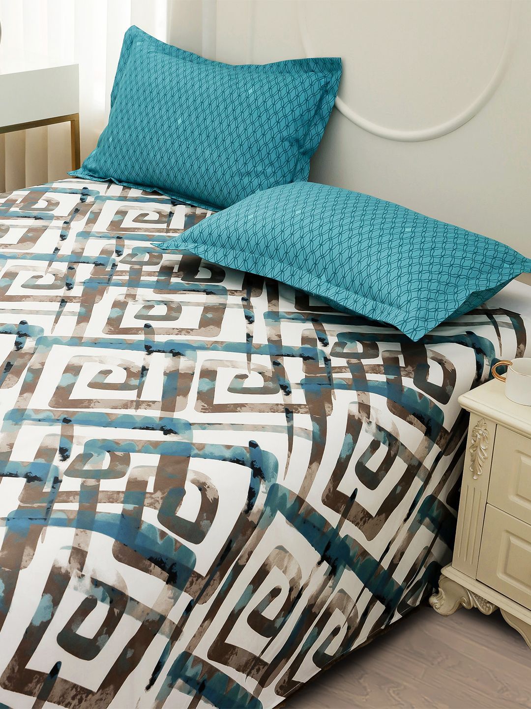 Story@home Fluorescent Green & Beige Satin Finish Queen Bedsheet Set
