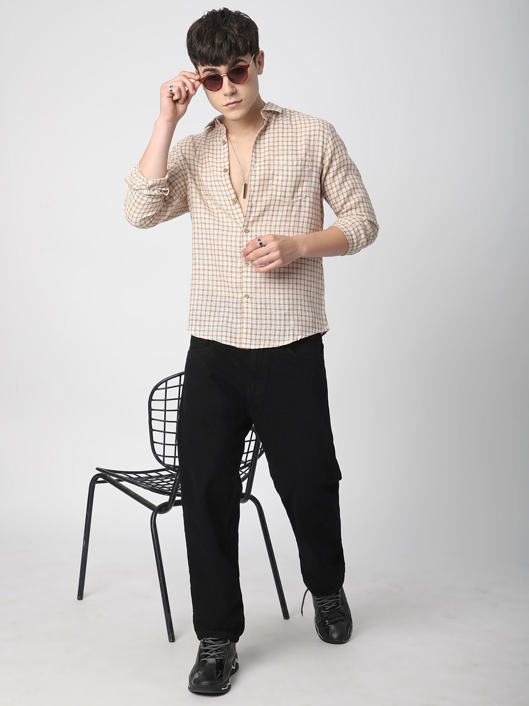VASTRADO Men Classic Fit Spread Collar Checked Cotton Casual Shirt