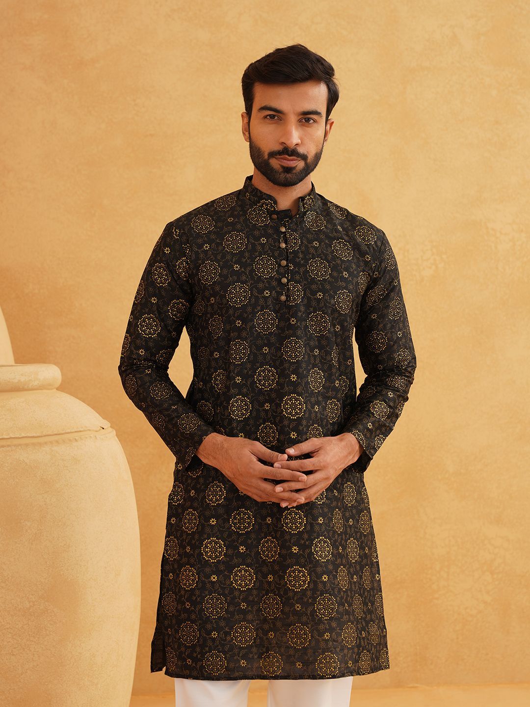 SOJANYA Floral Printed Mandarin Collar Straight Kurta