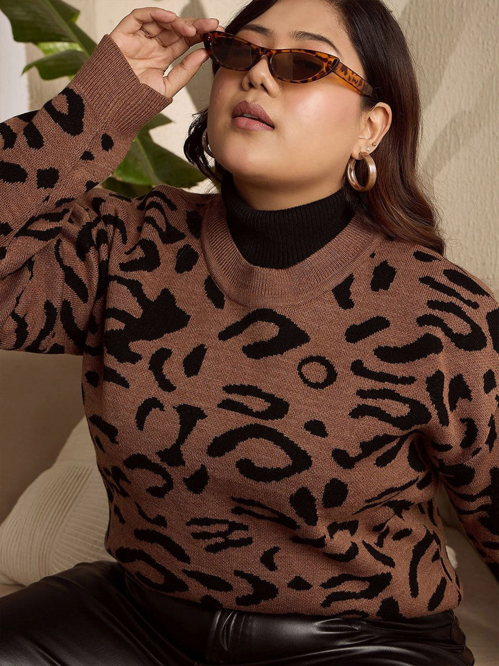 Berrylush Curve Women Animal Printed Long Sleeves Pullover
