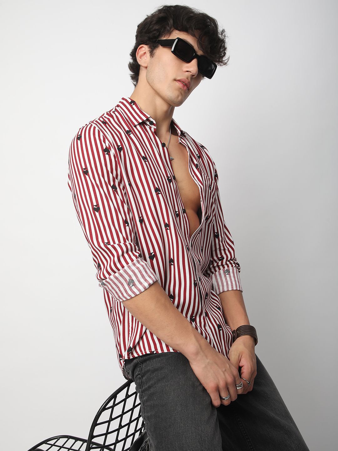 VASTRADO Men Classic Spread Collar Vertical Striped Slim Fit Casual Shirt