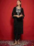 Shae by SASSAFRAS Women Embroidered Grandeur & Majestic Artwork Velvet Kurta
