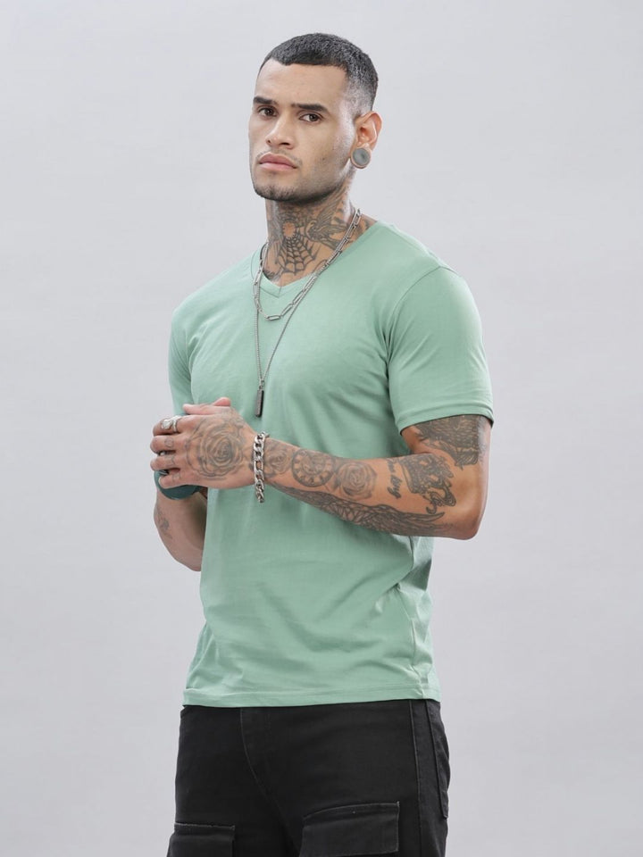 ADRO Lelaki Solid V-Neck Cotton T-shirt